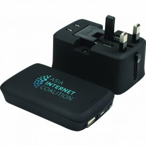 DERRY - Travel Adapter with PowerBank